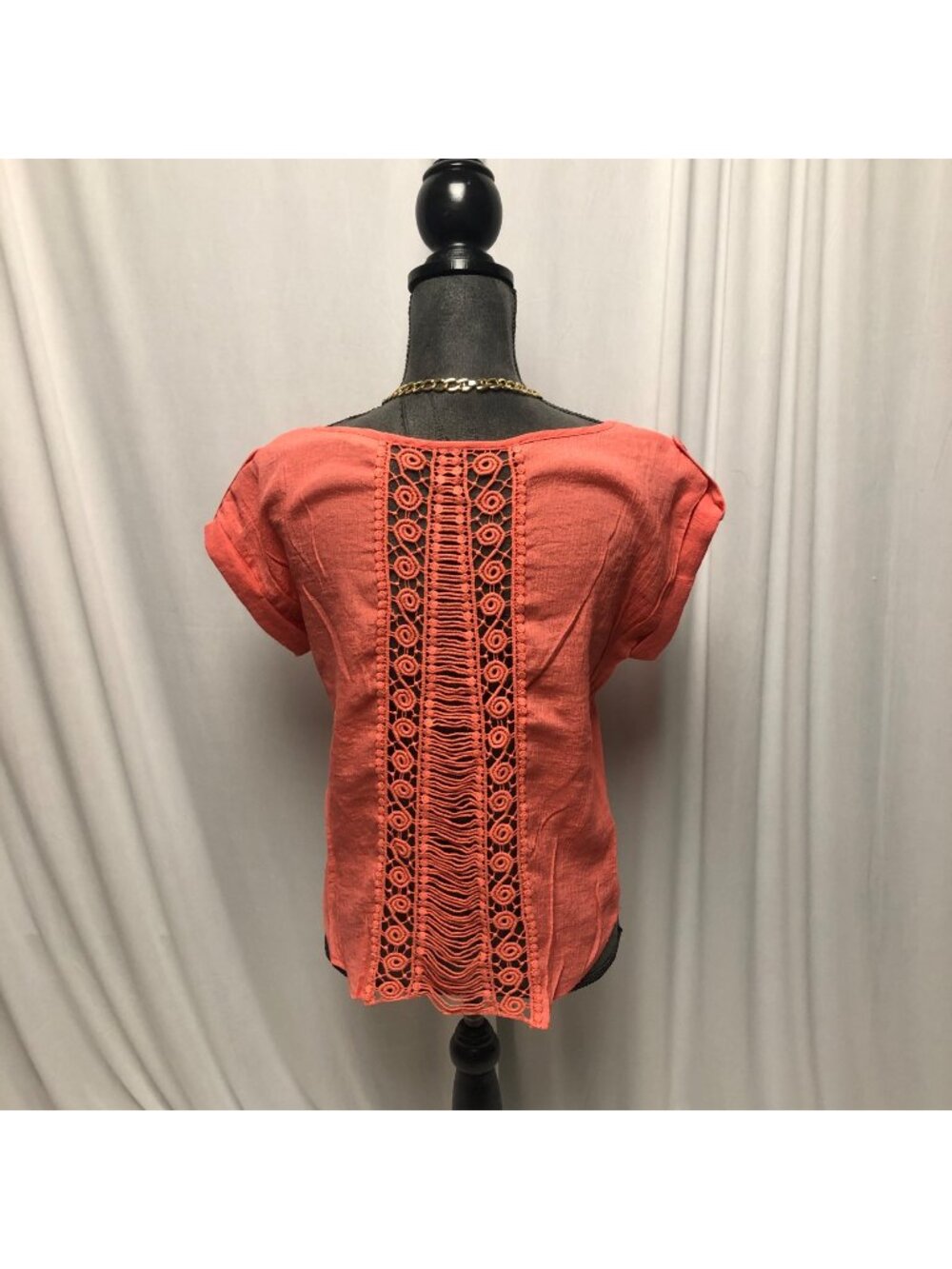 Active Top Womens Size Small Pink Salmon Lace Back Scoop Neck Short Sleeve Shirt
